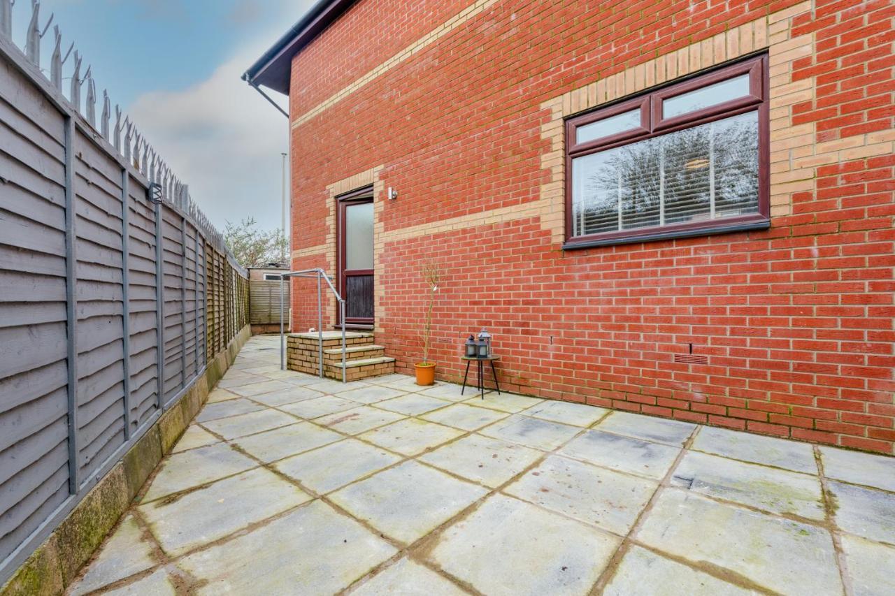 Stayright- 2 Bedroom House, Centrally Located & Close Walk To City Centre Cardiff Eksteriør billede